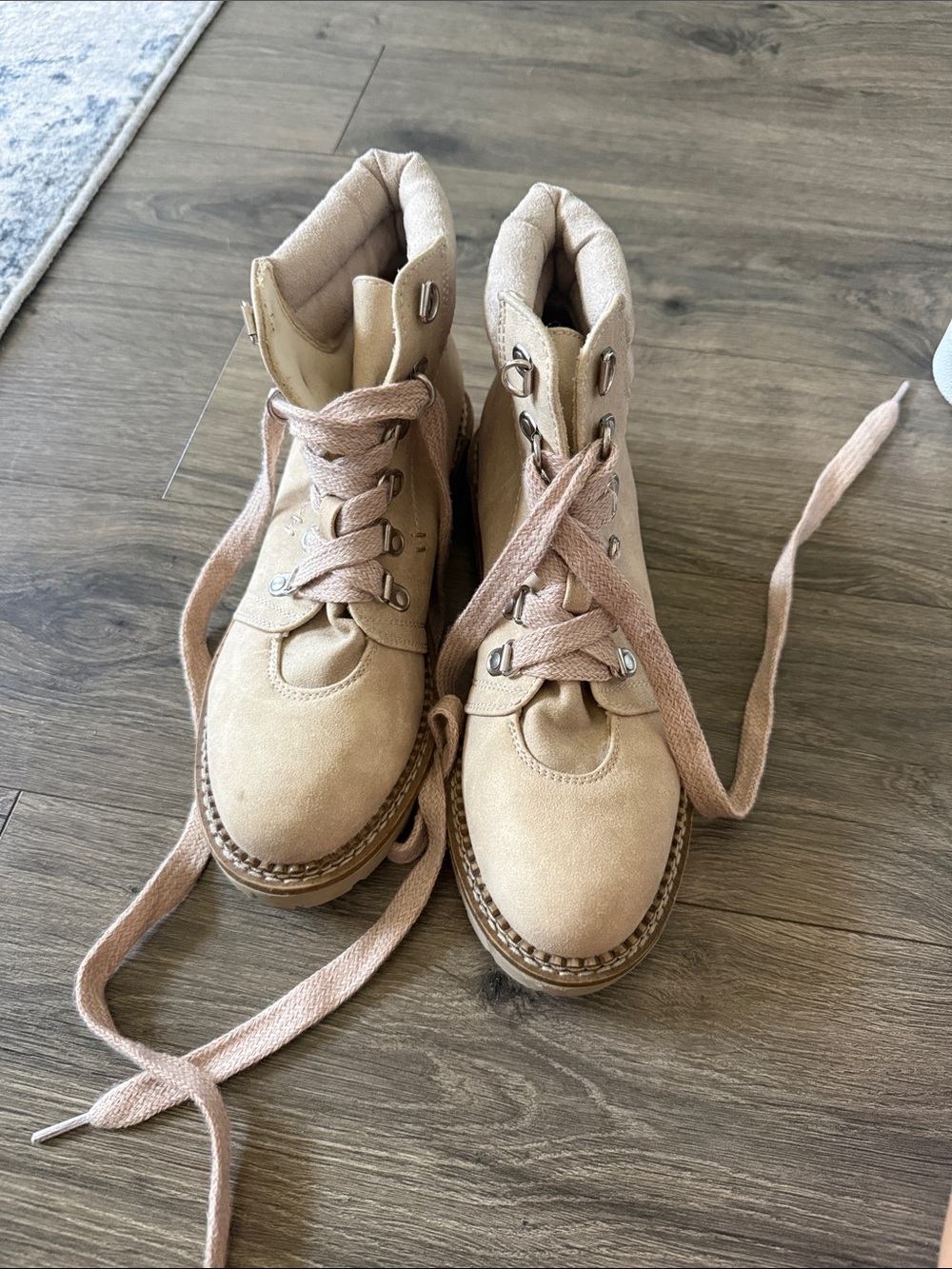 Suede boots